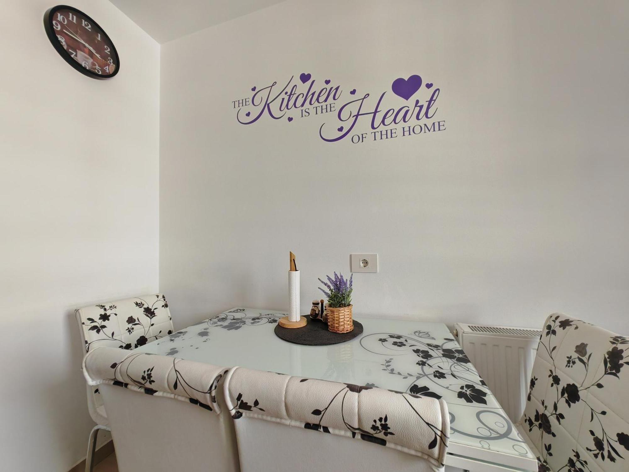 Luxurious Landing Apartment Брашов Экстерьер фото